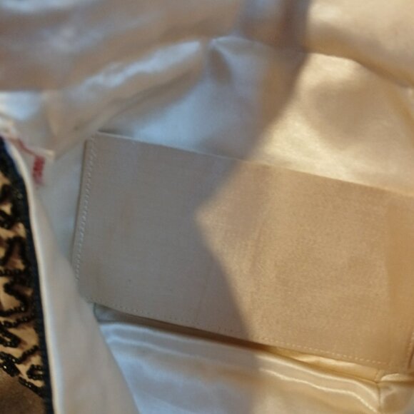 Vintage Women's Fabric White Clutch Abstract Black Beading - Picture 6 of 10